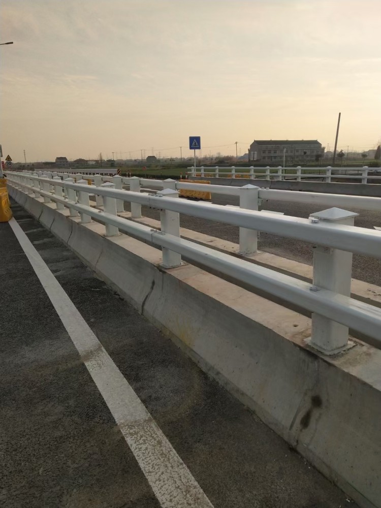 道路公路防撞欄桿 道路公路防撞欄桿